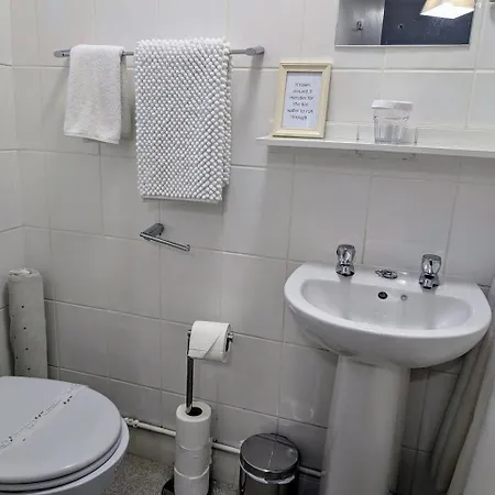 Graham Arms 3*