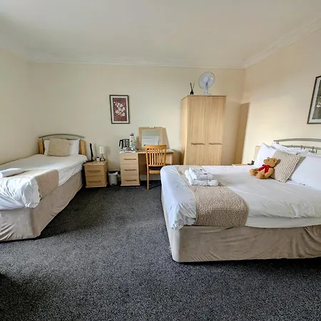 Graham Arms 3*