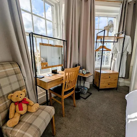 Graham Arms Hotel 3*