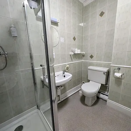 Graham Arms Hotel 3*