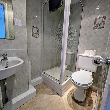 Hotel Graham Arms 3*
