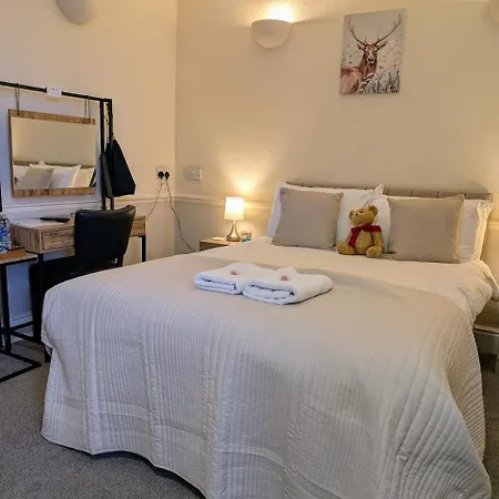 Graham Arms 3*